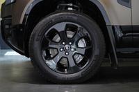 2025 Land Rover DEFENDER null