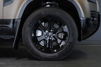 2025 Land Rover DEFENDER null