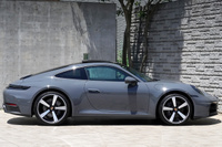 2025 Porsche 911 カレラ