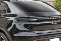 2025 Porsche MACAN 