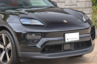 2025 Porsche MACAN 
