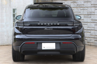 2025 Porsche MACAN 