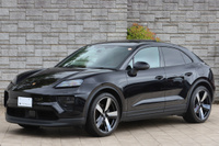 2025 Porsche MACAN 