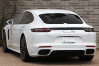 2019 Porsche PANAMERA null