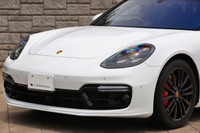 2019 Porsche PANAMERA null