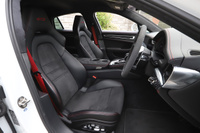 2019 Porsche PANAMERA null