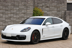 2019 Porsche PANAMERA