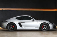 2018 Porsche 718 CAYMAN null