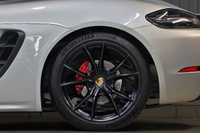 2018 Porsche 718 CAYMAN 