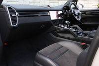 2021 Porsche CAYENNE null