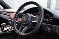 2021 Porsche CAYENNE null
