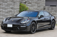 2018 Porsche PANAMERA null