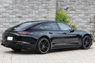 2018 Porsche PANAMERA null