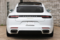 2018 Porsche PANAMERA null