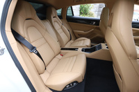 2018 Porsche PANAMERA null