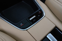 2018 Porsche PANAMERA null
