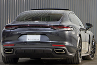 2021 Porsche PANAMERA null