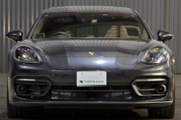 2021 Porsche PANAMERA null