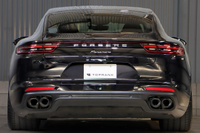 2018 Porsche PANAMERA null