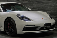 2023 Porsche 718 CAYMAN null
