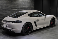 2023 Porsche 718 CAYMAN null