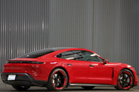 2022 Porsche Taycan 