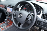 2012 Volkswagen TOUAREG HYBRID 4W