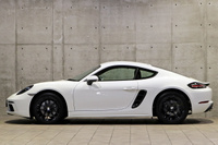 2018 Porsche 718 CAYMAN null