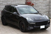 2016 Porsche CAYENNE GTS