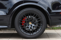 2016 Porsche CAYENNE GTS