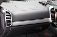 2016 Porsche CAYENNE GTS