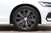 2019 Volvo V60 T5 IN ION