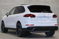 2018 Porsche CAYENNE null