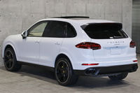 2018 Porsche CAYENNE null