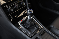 2017 Volkswagen GOLF AWD 4WD