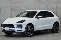 2020 Porsche MACAN null