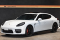 2015 Porsche PANAMERA null