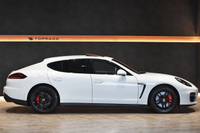 2015 Porsche PANAMERA null