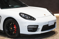 2015 Porsche PANAMERA null