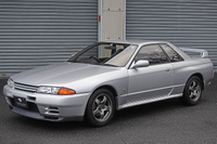 1994 Nissan SKYLINE GT-R BNR32 R32 GT-R, NISMO Muffler, NISMO Tower bar