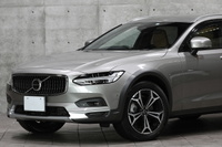 2022 Volvo V90 null