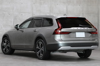 2022 Volvo V90 null