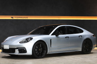 2017 Porsche PANAMERA 