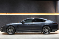 2018 Porsche PANAMERA null