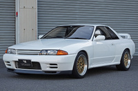 1991 Nissan SKYLINE GT-R BNR32 GT-R, Apexi Muffler, GReddy Height Adjustable Coilovers