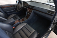 1994 Mercedes-Benz E CLASS null