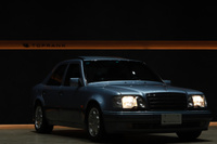 1994 Mercedes-Benz E CLASS null
