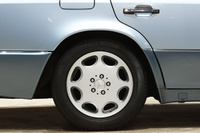 1994 Mercedes-Benz E CLASS null