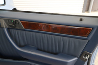 1994 Mercedes-Benz E CLASS null