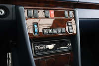 1994 Mercedes-Benz E CLASS null